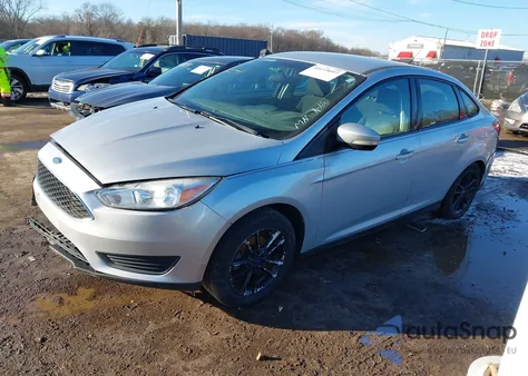 2015 Ford Focus Se z USA, uszkodzony, nr VIN 1FADP3F24FL292644